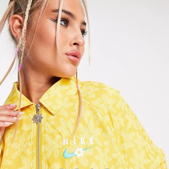 COPY - Nike Windbreaker Jacket - Picture 3 of 8